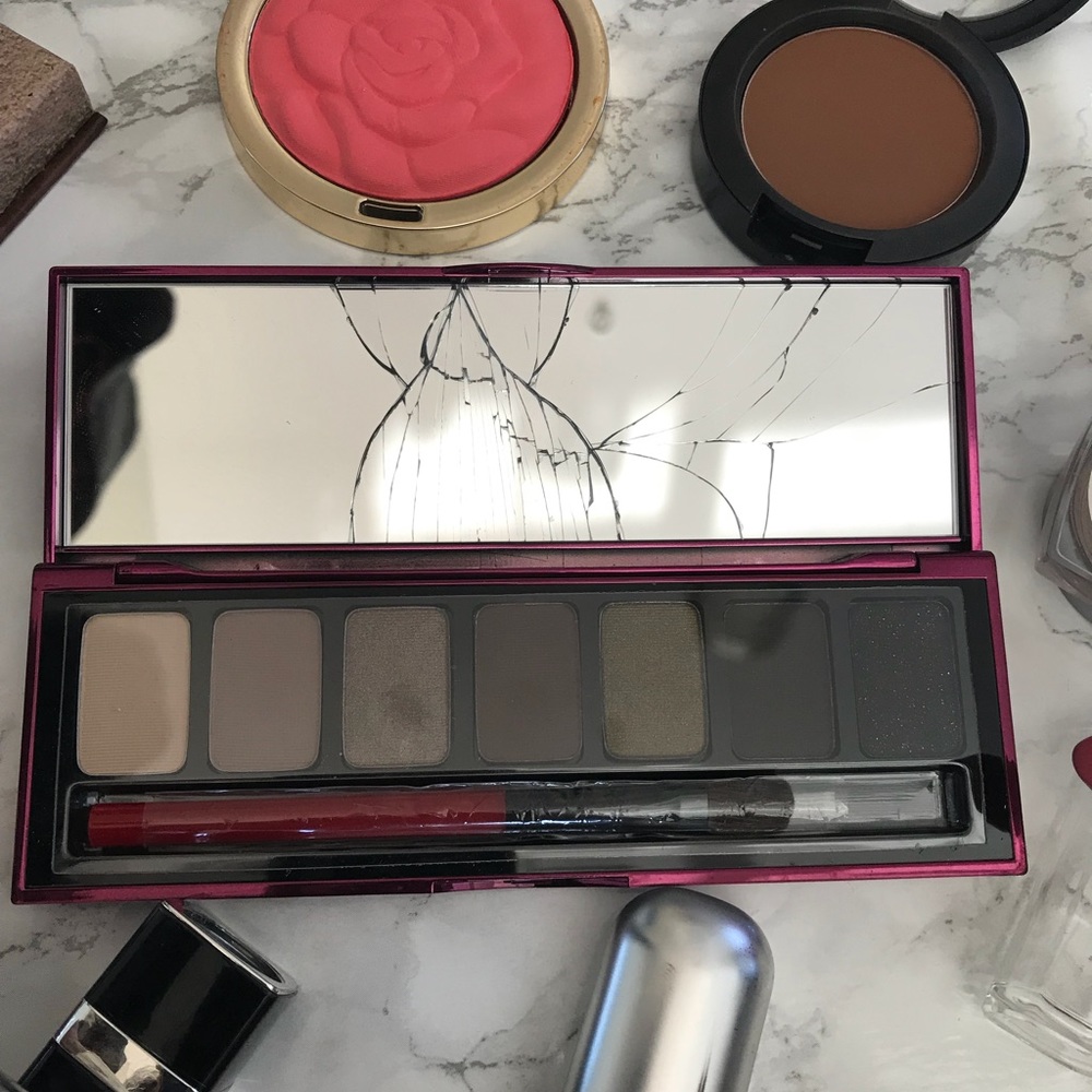 Makeup bundle - Picture 8 of 8